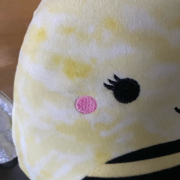 8” Bee Squishmallow - Picture 2 of 4